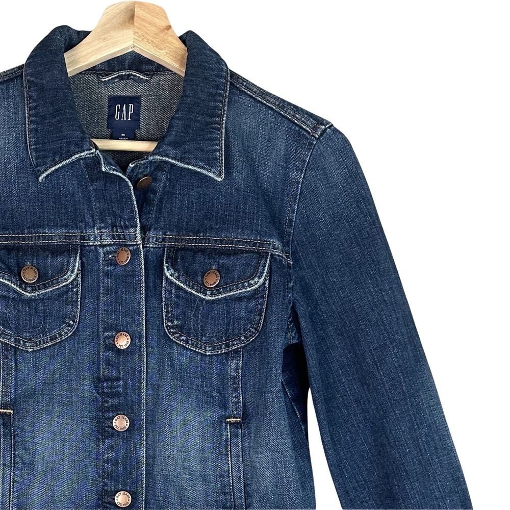 GAP Women's Dark Wash Trucker Denim Jacket Size‎ Medium